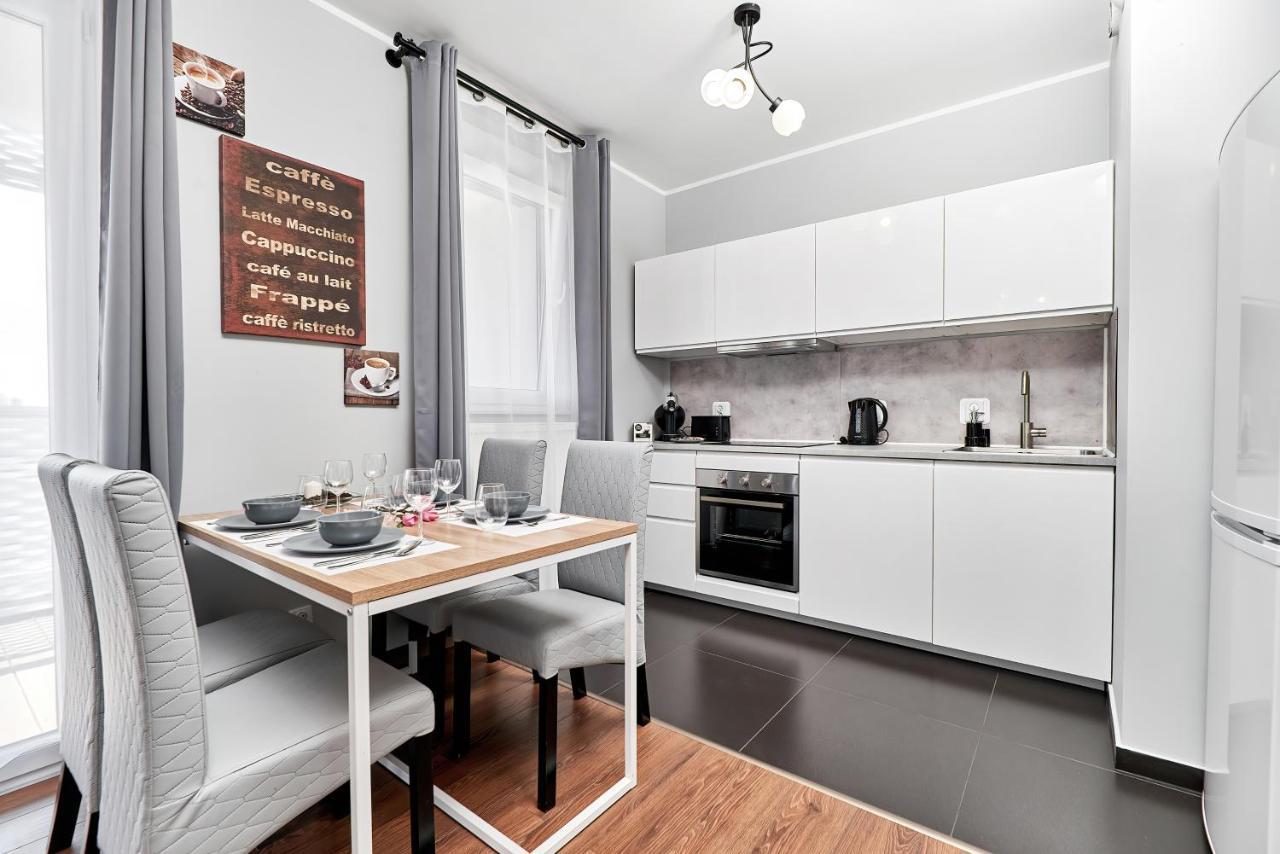 Apartment Wroclaw Sikorskiego With Free Garage By Renters Prestige Esterno foto