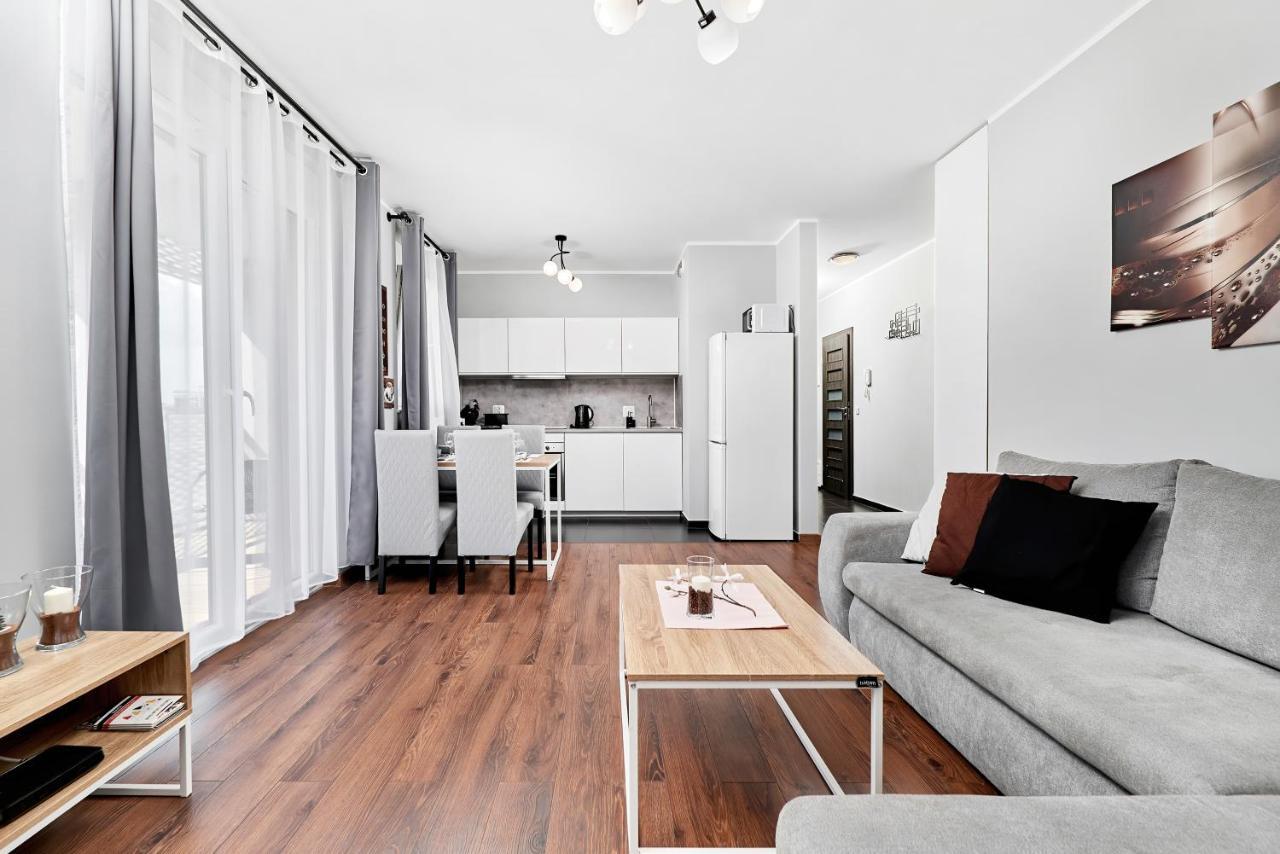 Apartment Wroclaw Sikorskiego With Free Garage By Renters Prestige Esterno foto