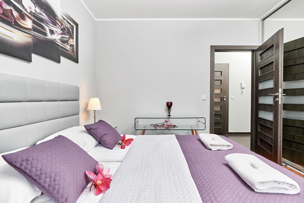 Apartment Wroclaw Sikorskiego With Free Garage By Renters Prestige Esterno foto