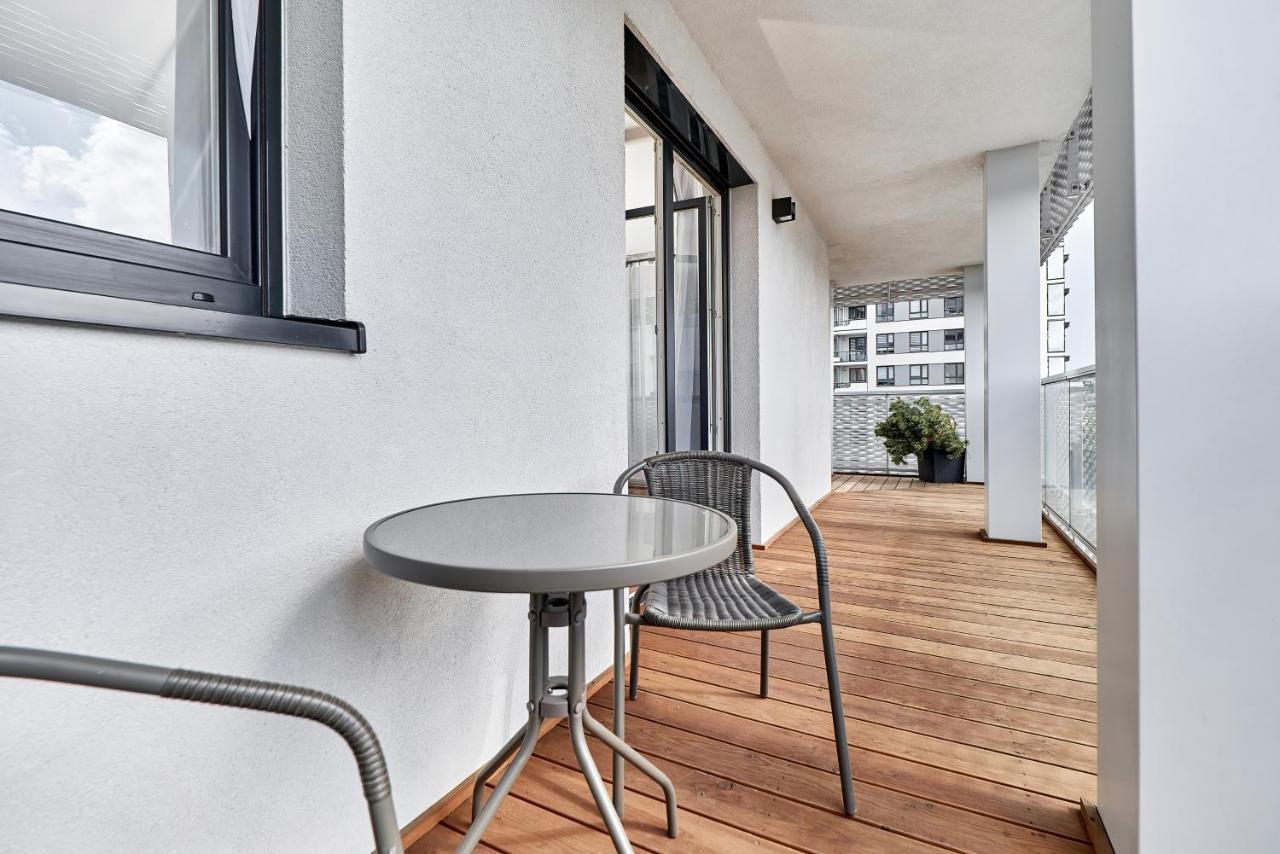 Apartment Wroclaw Sikorskiego With Free Garage By Renters Prestige Esterno foto